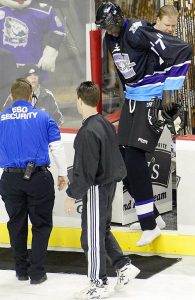 manute-bol-hockey